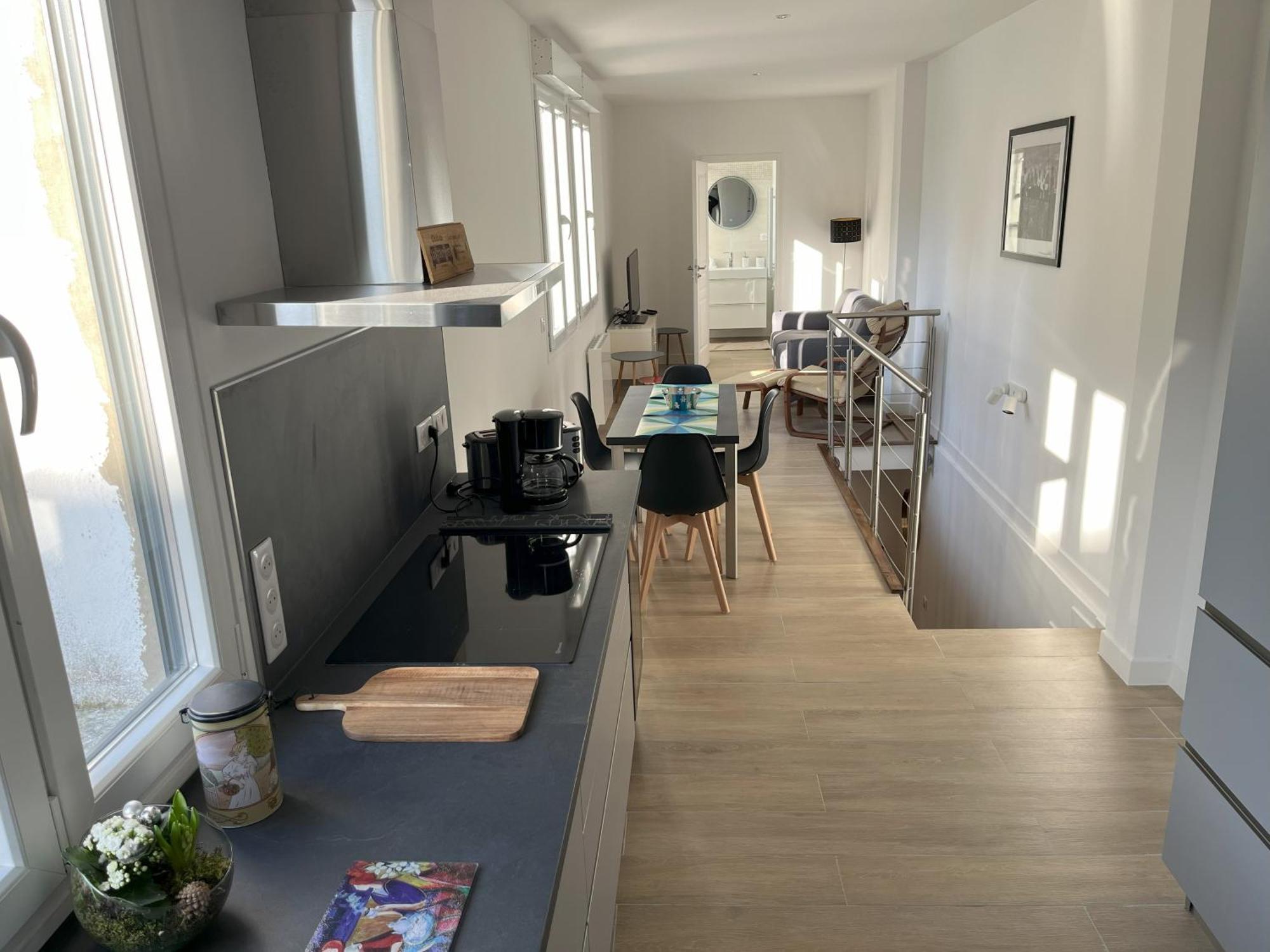 Holiday home Superbe Maison Loft 80 M2 Au Calme Avec Jardin Et Parking Prives Proche Paris La Vallee Village Fontenay-sous-Bois