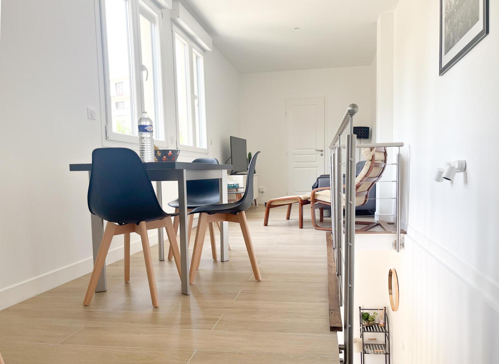 Holiday home Superbe Maison Loft 80 M2 Au Calme Avec Jardin Et Parking Prives Proche Paris La Vallee Village Fontenay-sous-Bois